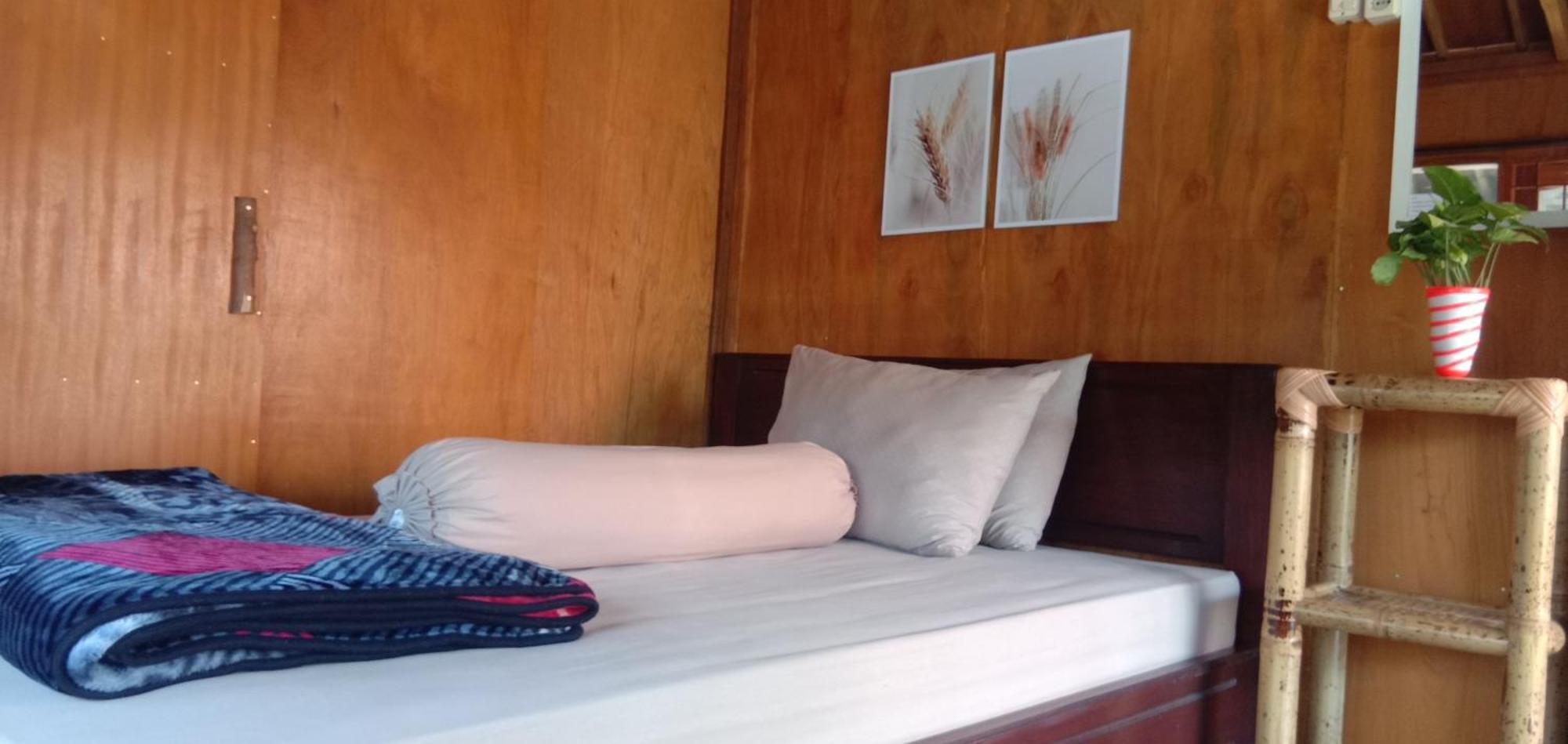 Radiya Guesthouse Sembalunlawang Esterno foto