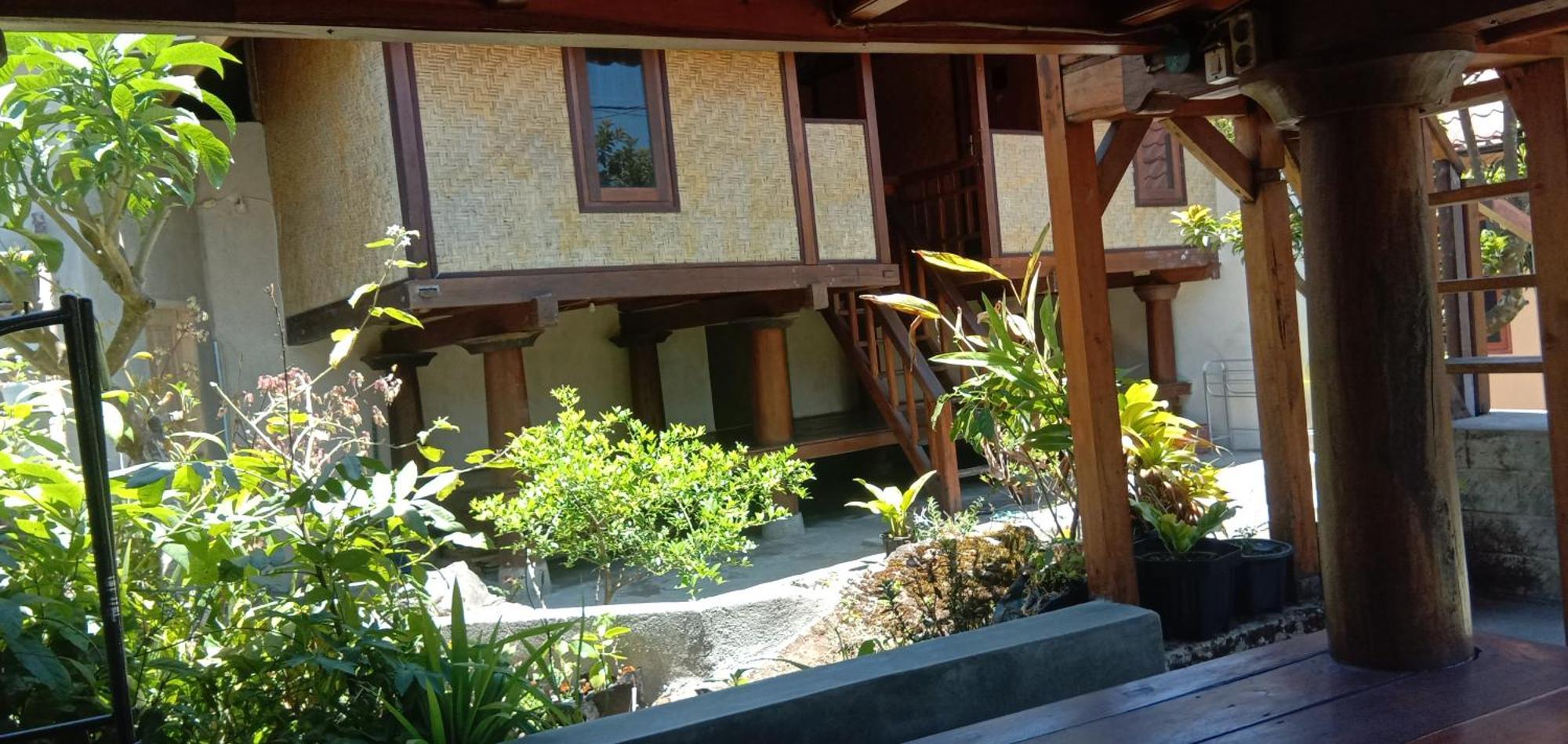 Radiya Guesthouse Sembalunlawang Esterno foto