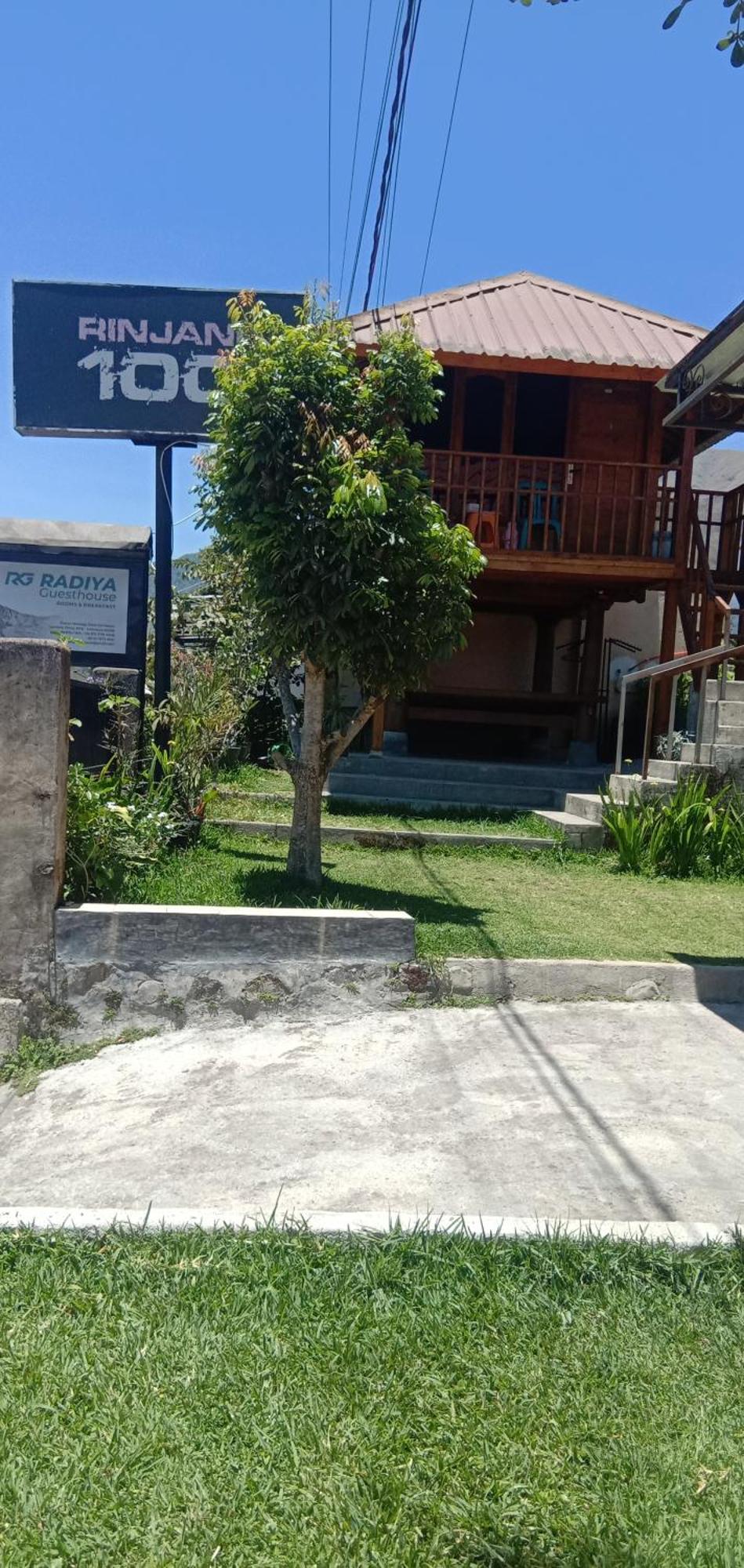 Radiya Guesthouse Sembalunlawang Esterno foto
